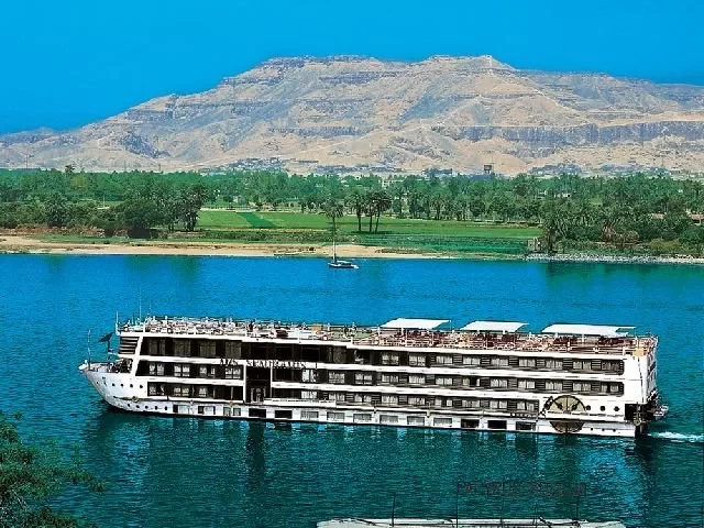 Aswan to Luxor }}